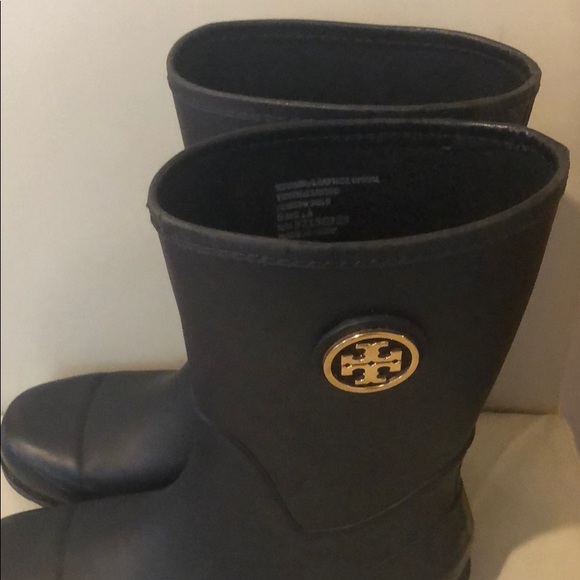 Tory Burch Shoes - Tory Burch Rainboots!